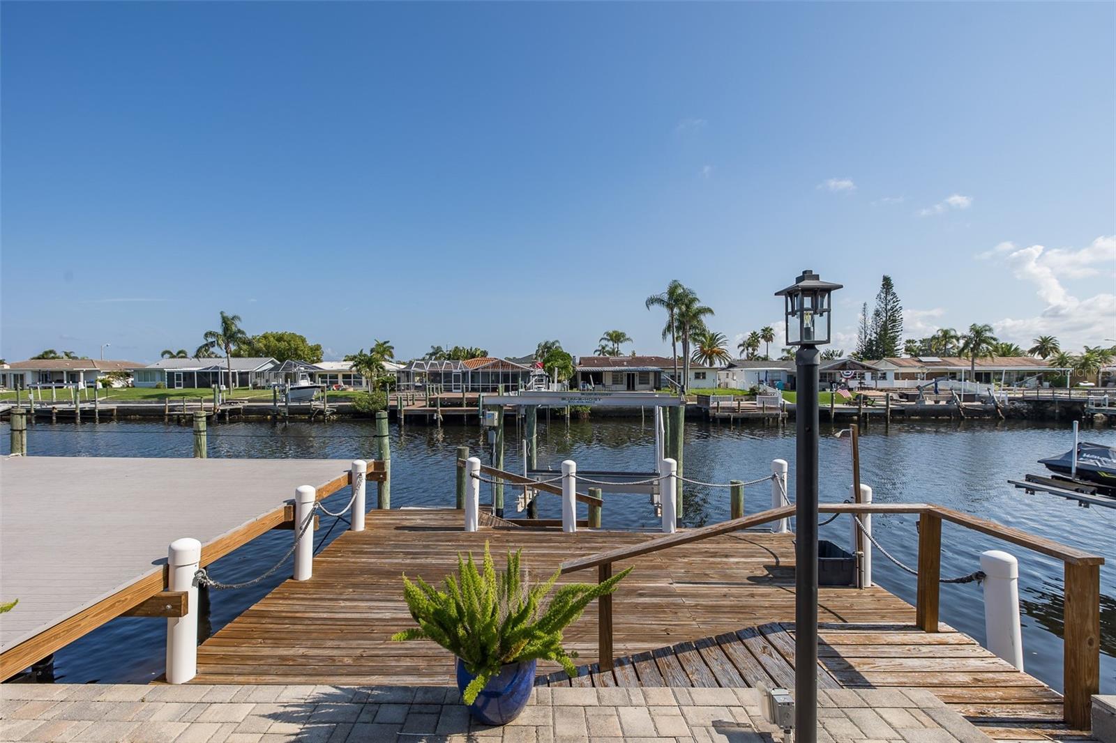 Listing photo id 43 for 3841 Rudder Way