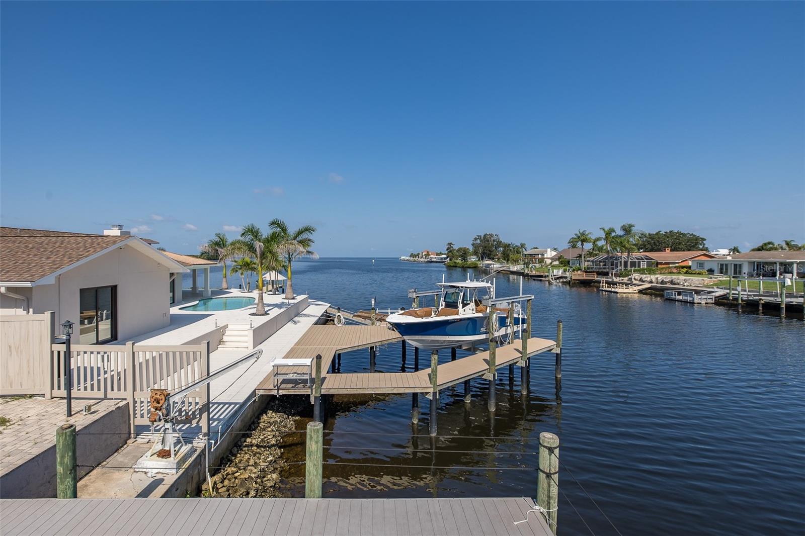 Listing photo id 46 for 3841 Rudder Way