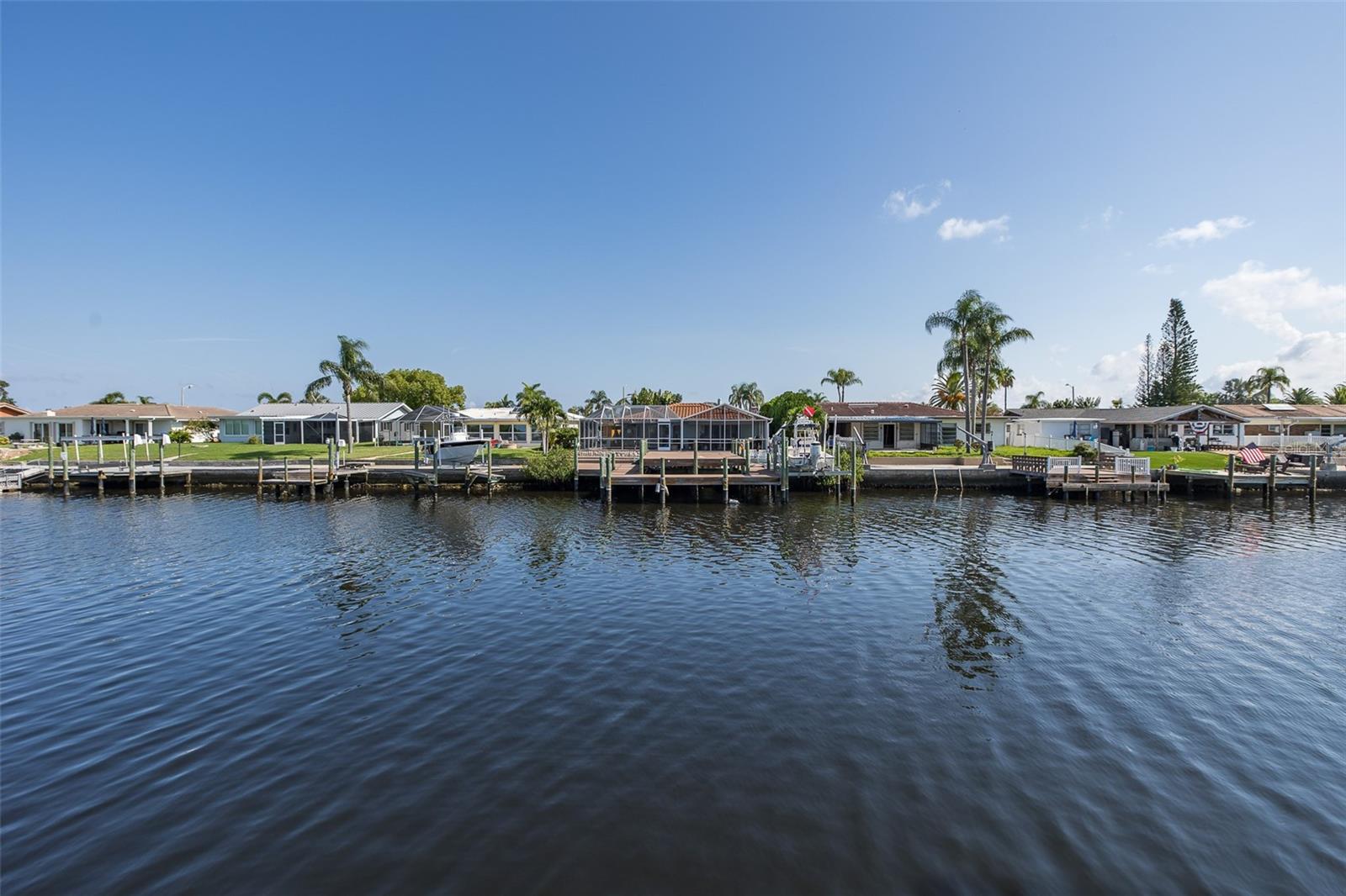 Listing photo id 47 for 3841 Rudder Way