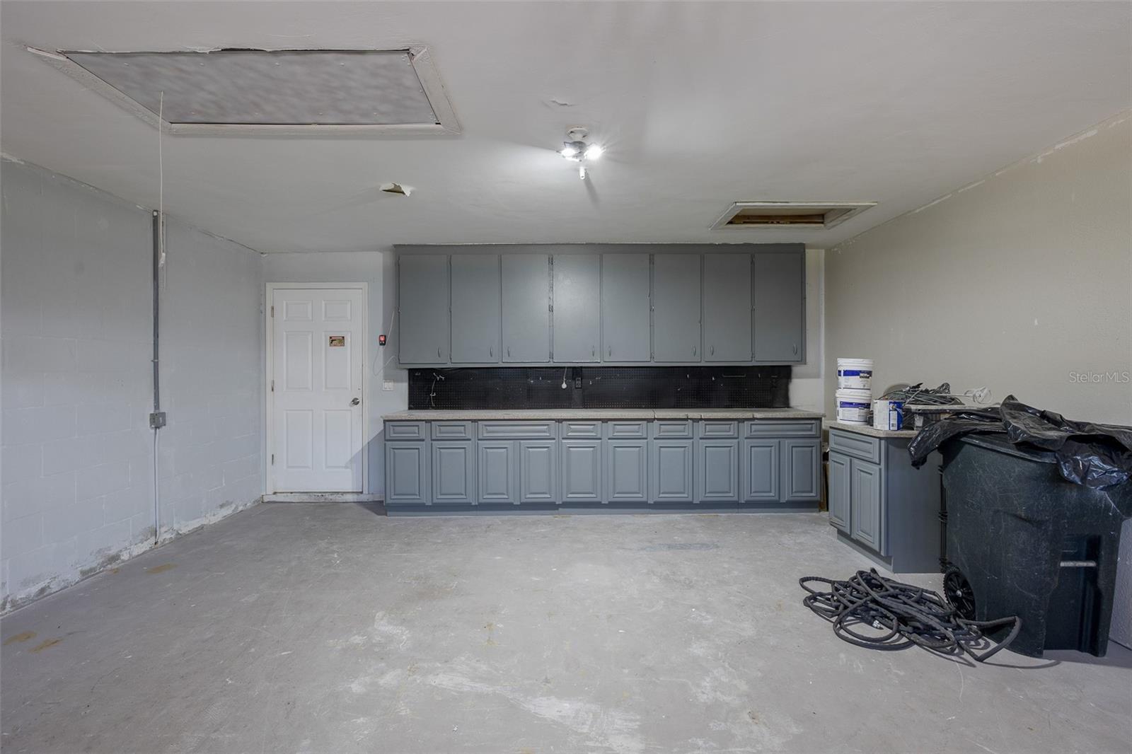 Listing photo id 54 for 3841 Rudder Way