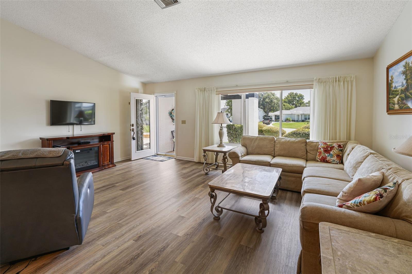 Image 15 of 47 For 7425 Leith Court