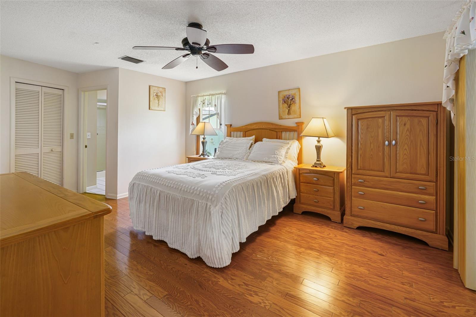 Image 17 of 47 For 7425 Leith Court