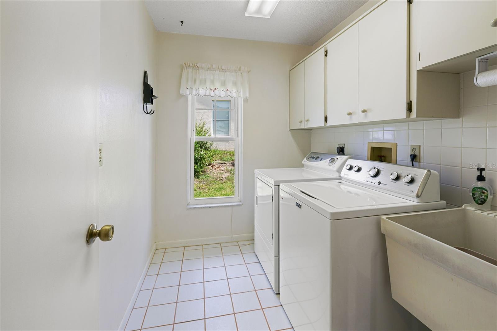 Image 26 of 47 For 7425 Leith Court