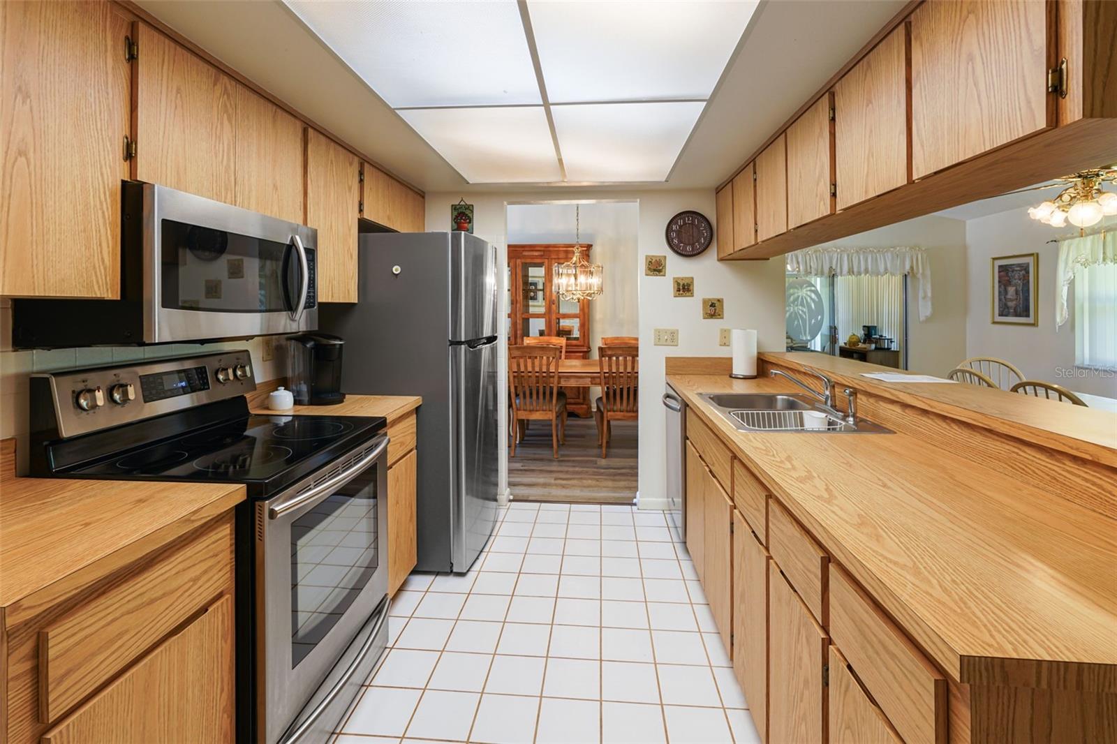 Image 4 of 47 For 7425 Leith Court