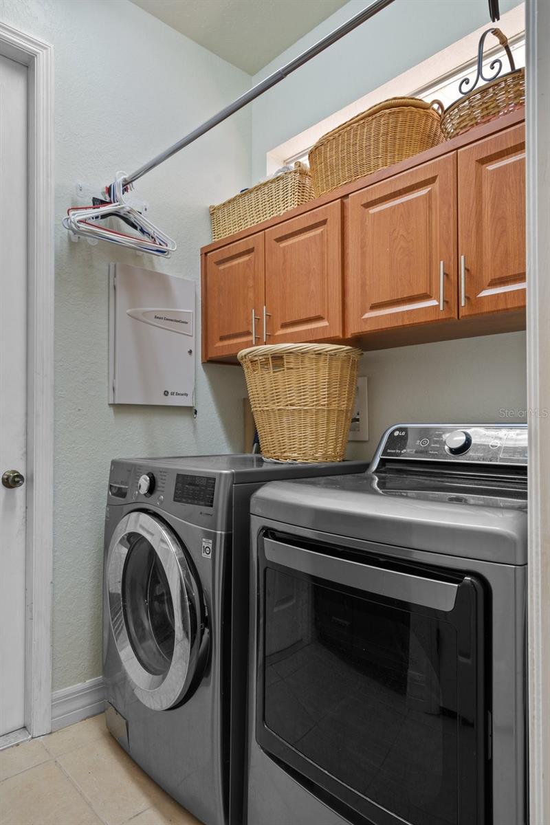 Listing photo id 23 for 5248 Esplande Court