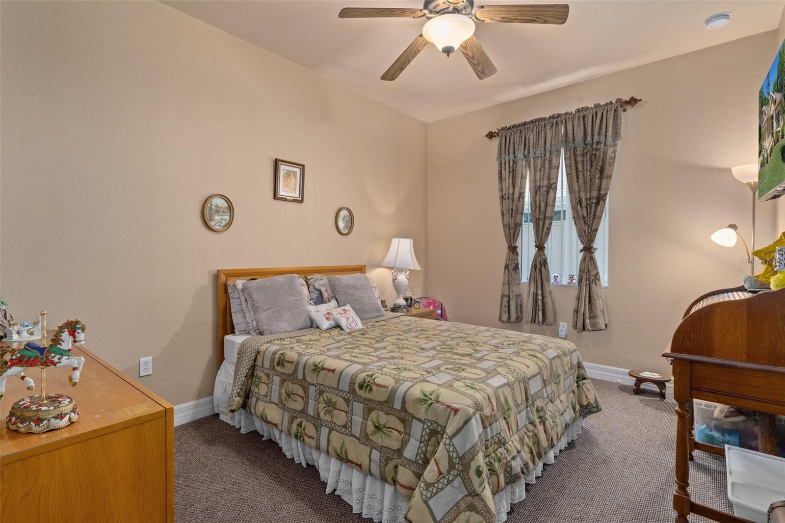 Listing photo id 32 for 5248 Esplande Court