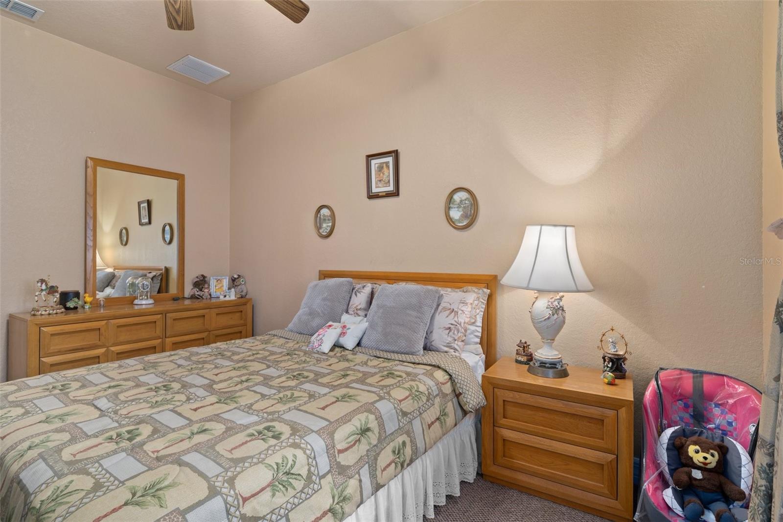 Listing photo id 33 for 5248 Esplande Court