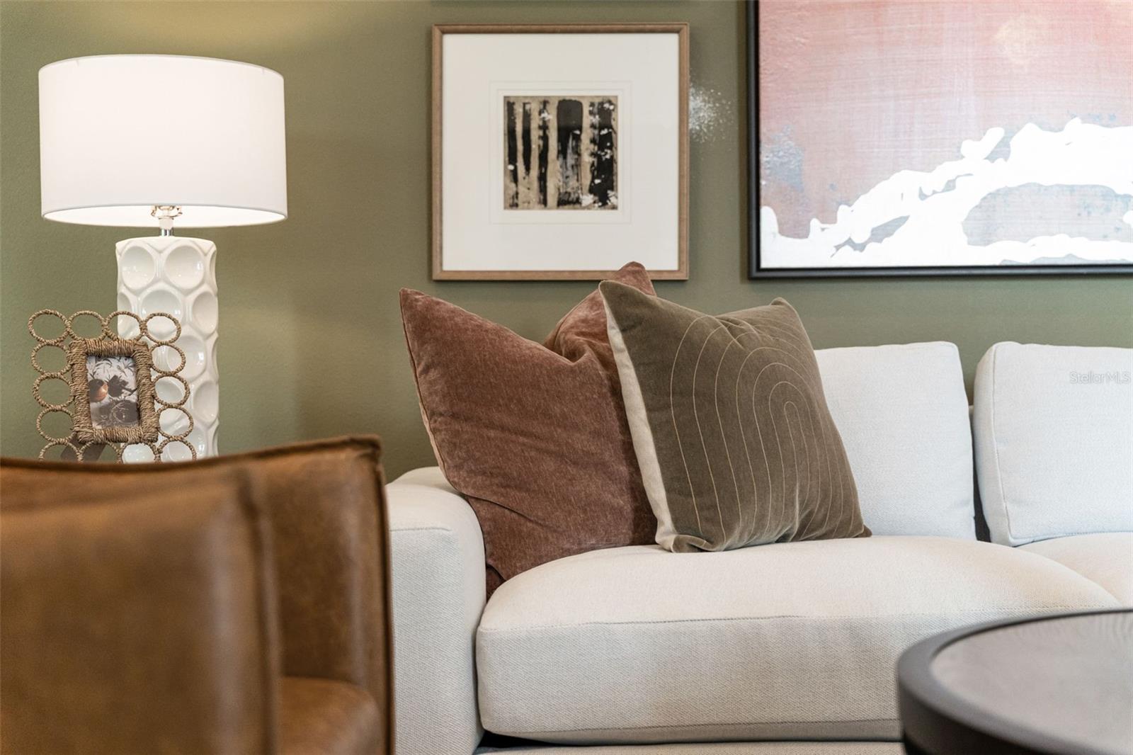 Image 63 of 77 For 694 Florida Elm Court