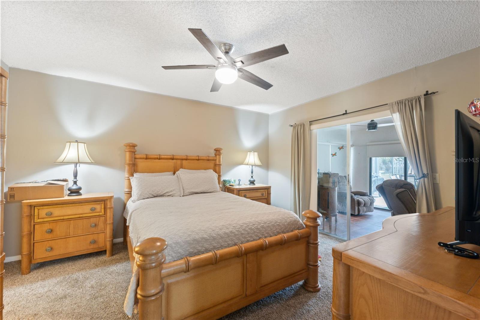 Image 21 of 47 For 7612 Valley Court