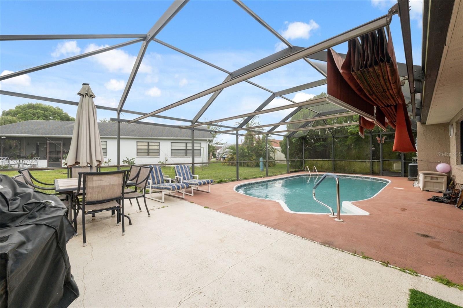 Image 30 of 47 For 7612 Valley Court