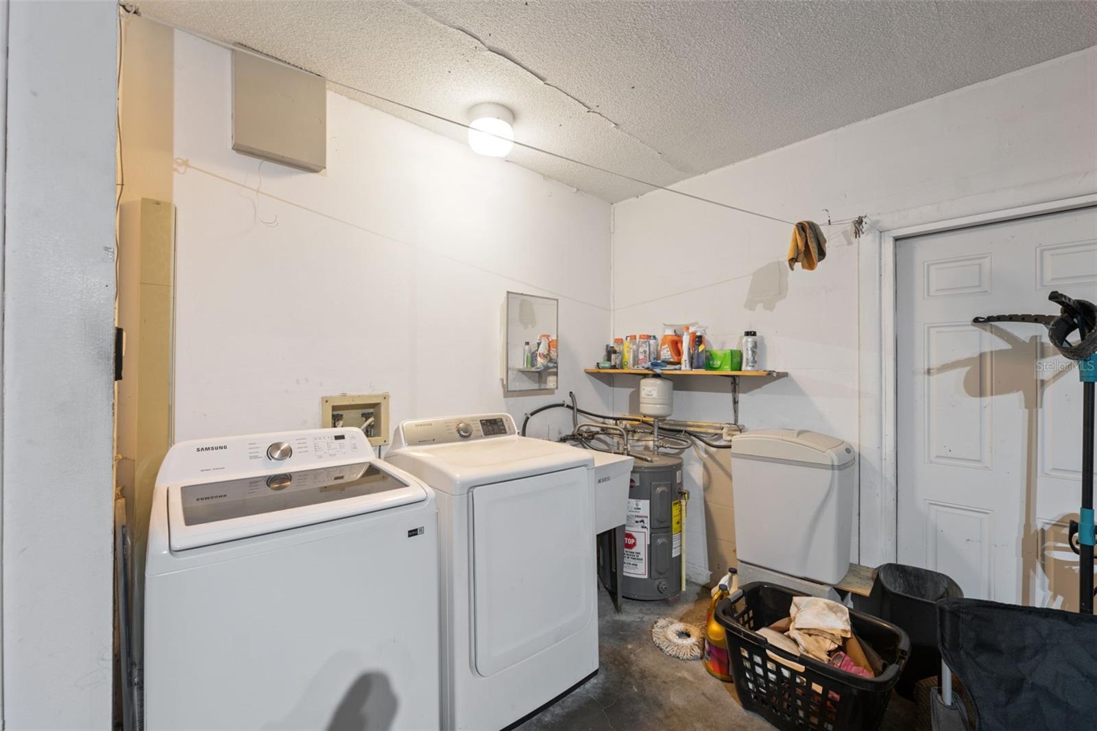 Image 35 of 47 For 7612 Valley Court