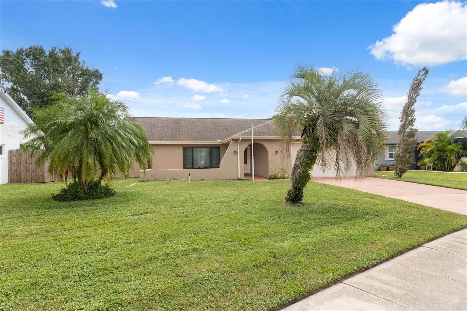 Image 4 of 47 For 7612 Valley Court