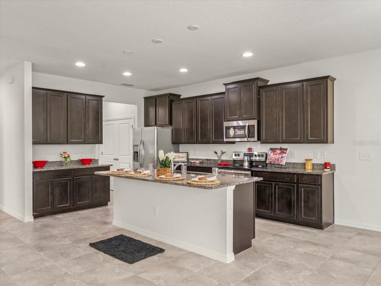 Image 15 of 62 For 5715 Hevena Court