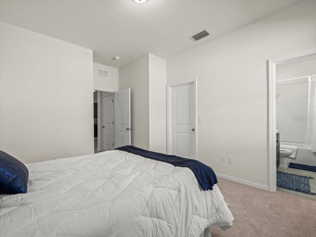 Image 32 of 62 For 5715 Hevena Court