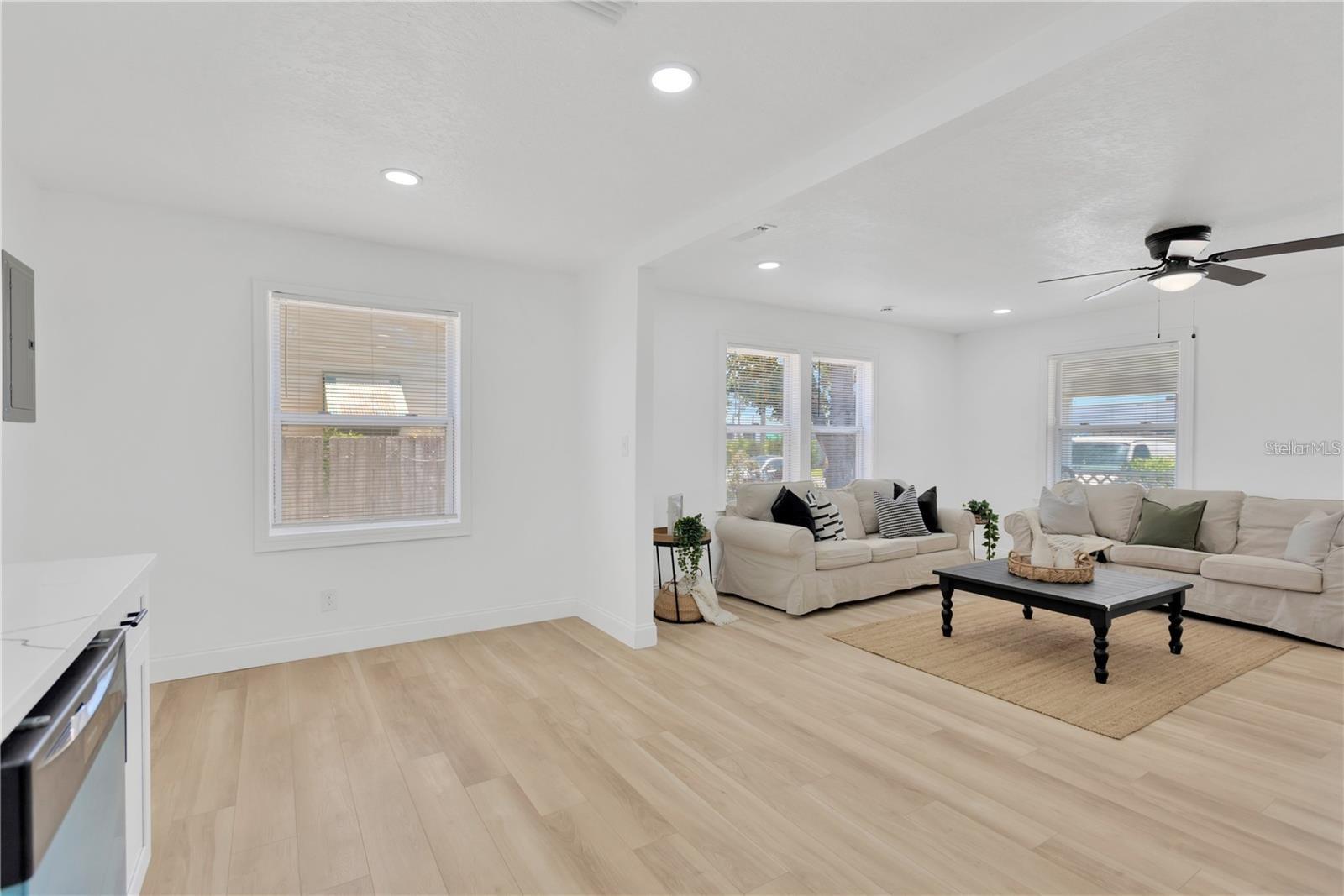 Image 3 of 15 For 4035 Fairfield Avenue S