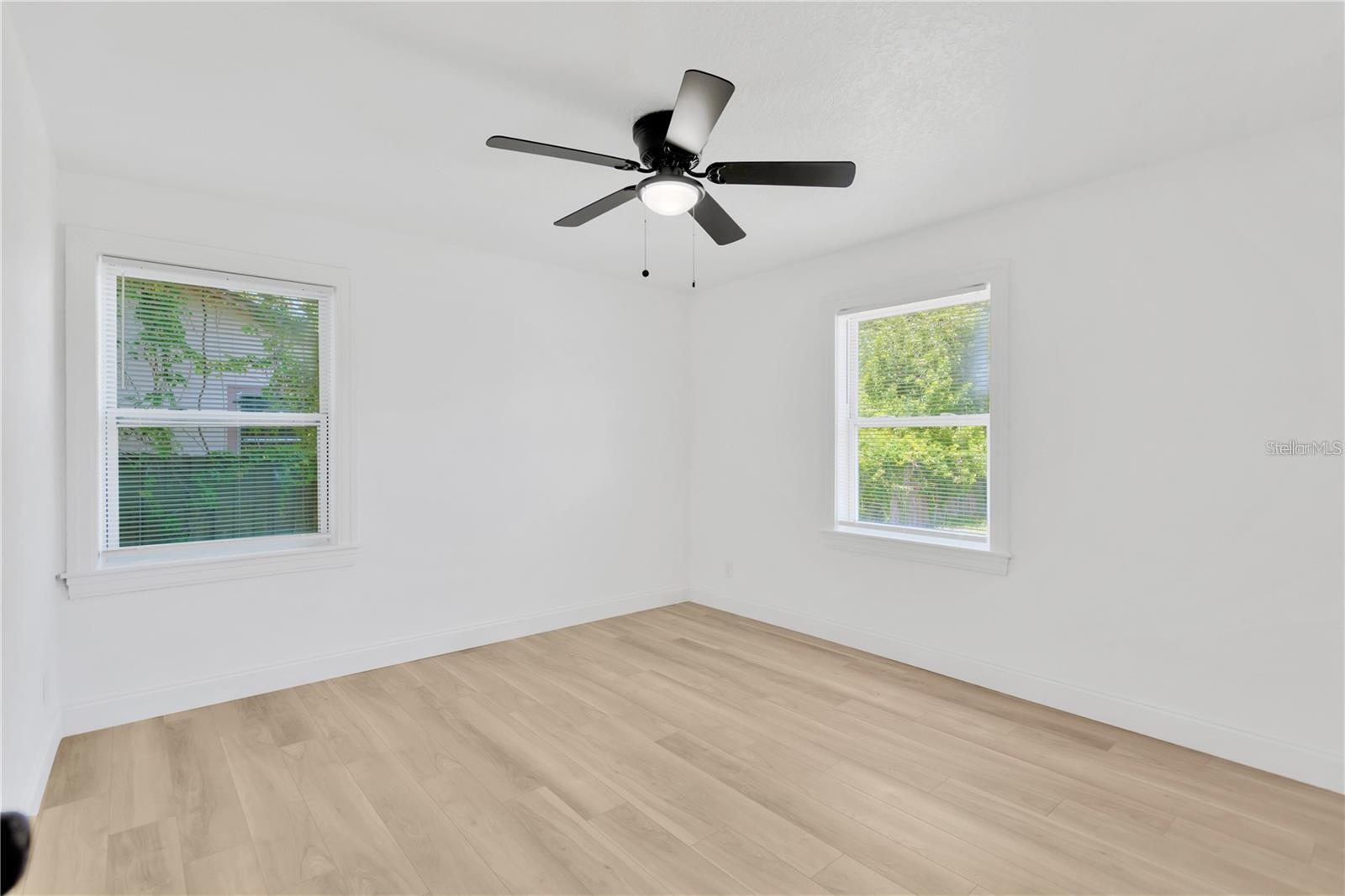 Image 7 of 15 For 4035 Fairfield Avenue S