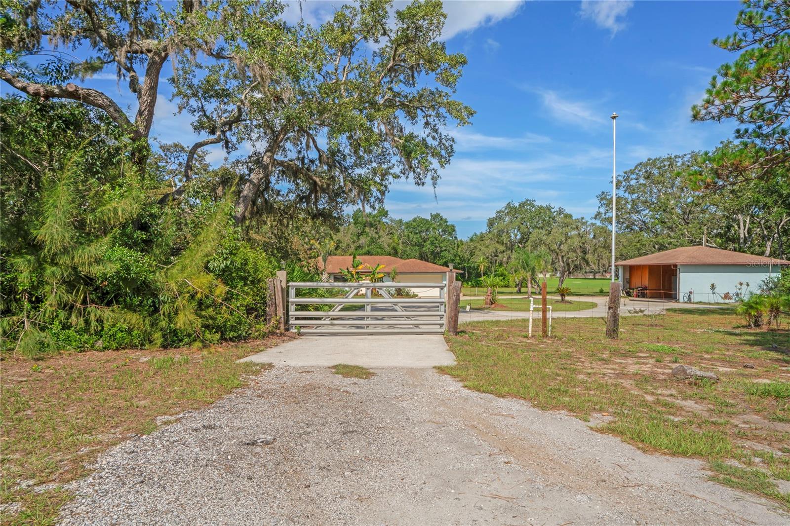 Image 23 of 100 For 17715 Fancy Lane