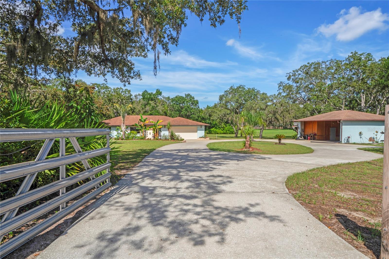 Image 25 of 100 For 17715 Fancy Lane