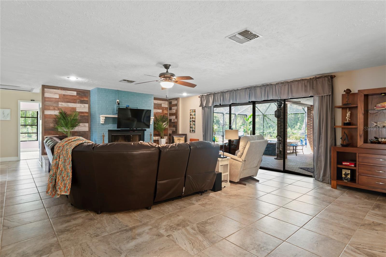 Image 4 of 100 For 17715 Fancy Lane