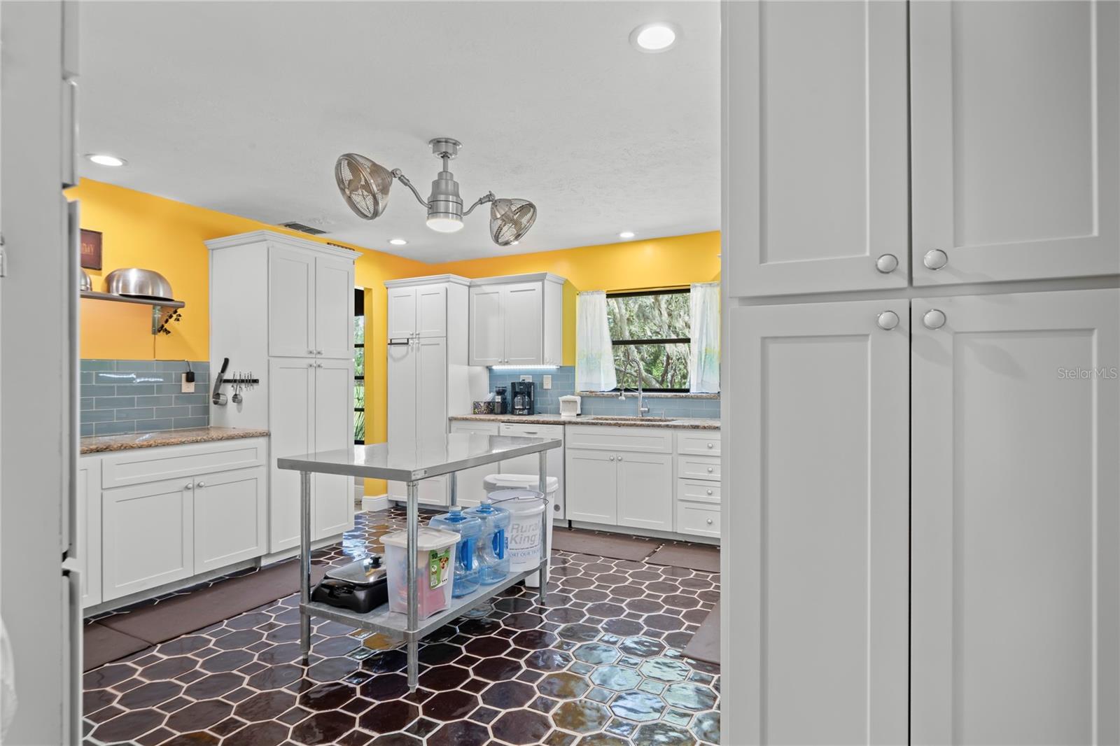 Image 41 of 100 For 17715 Fancy Lane