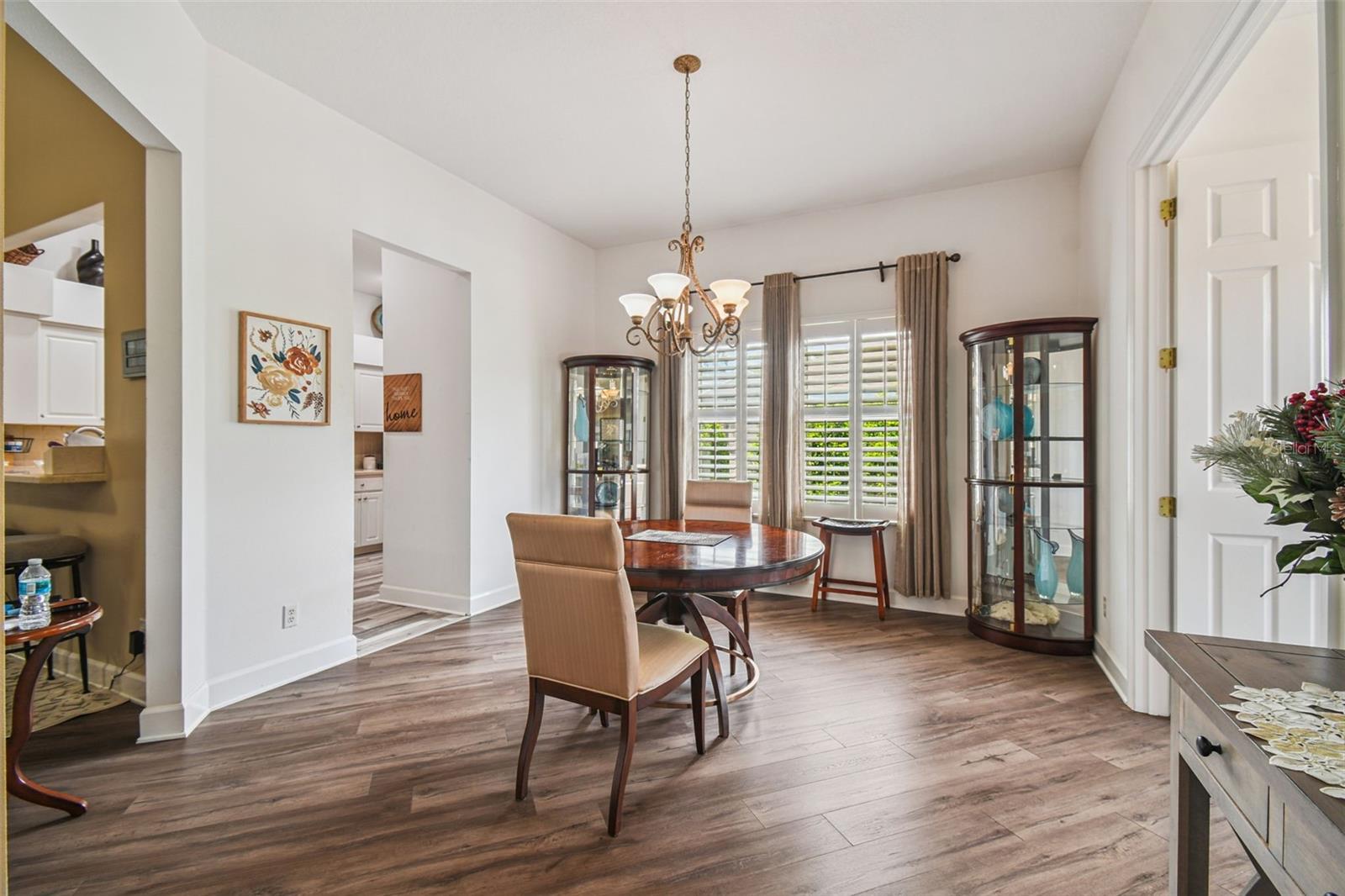 Listing photo id 11 for 440 Cobblestone Loop