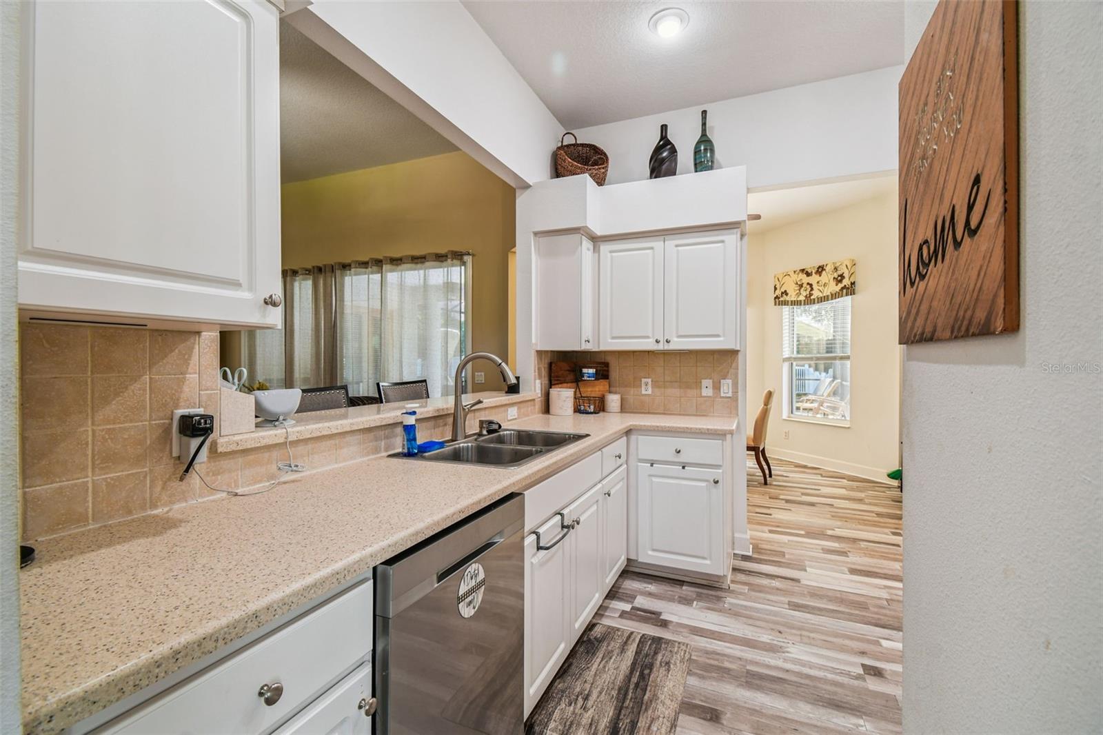 Listing photo id 18 for 440 Cobblestone Loop