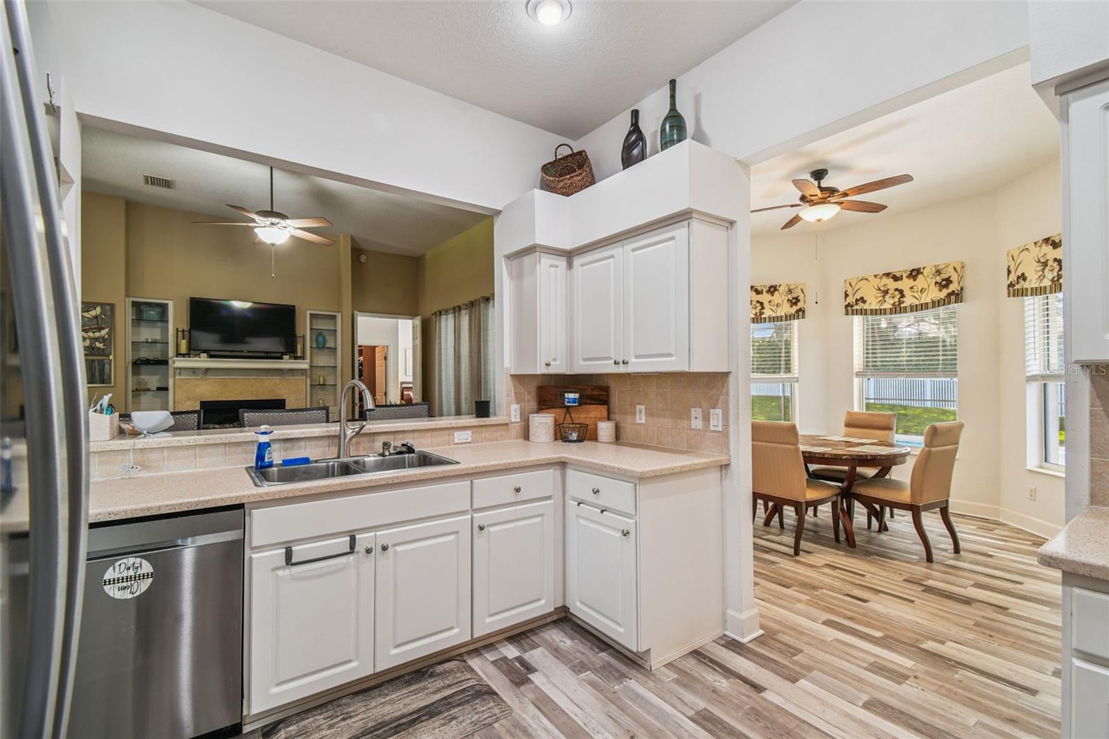 Listing photo id 23 for 440 Cobblestone Loop
