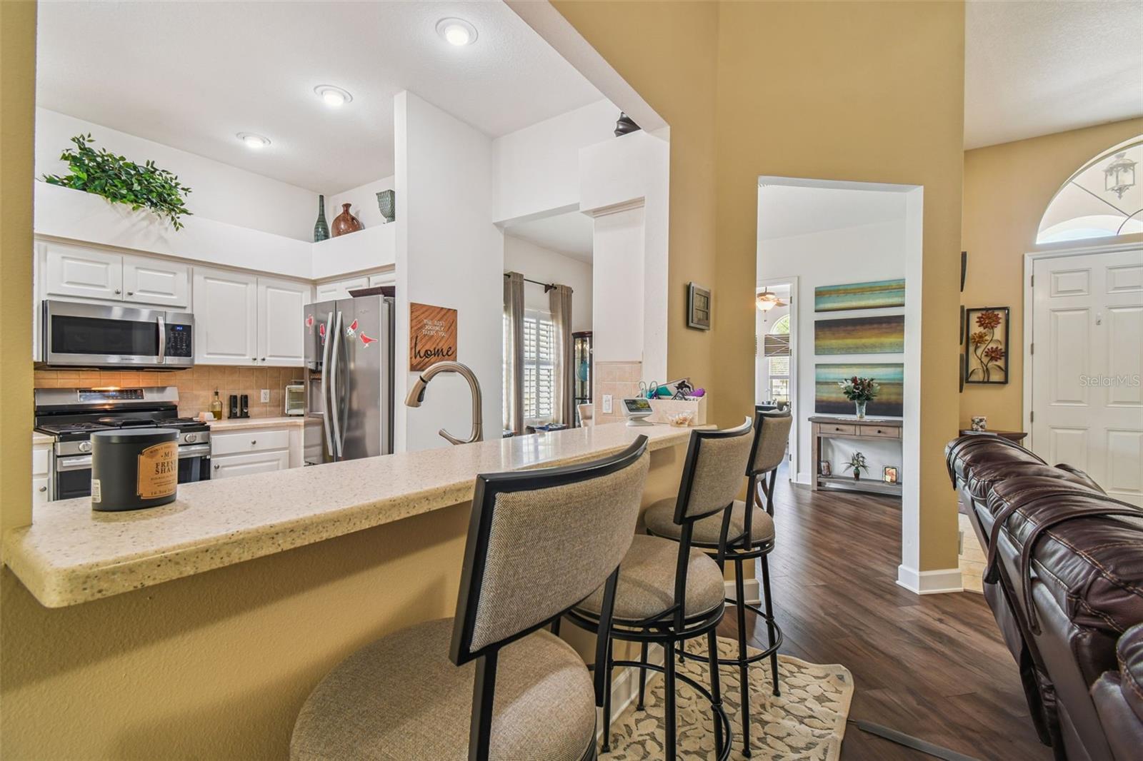 Listing photo id 24 for 440 Cobblestone Loop