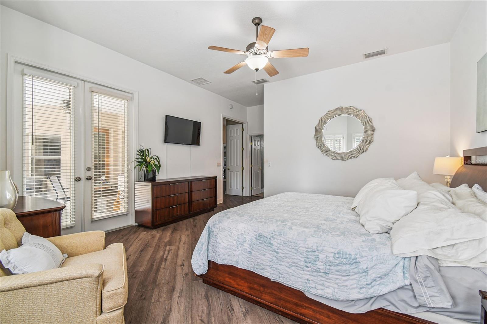 Listing photo id 31 for 440 Cobblestone Loop