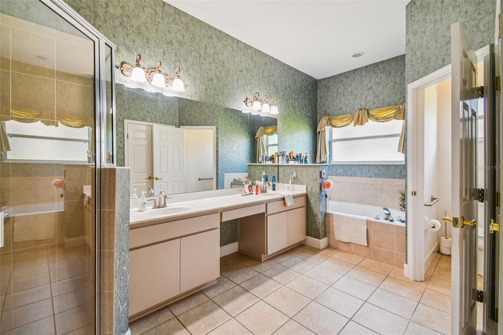 Listing photo id 35 for 440 Cobblestone Loop