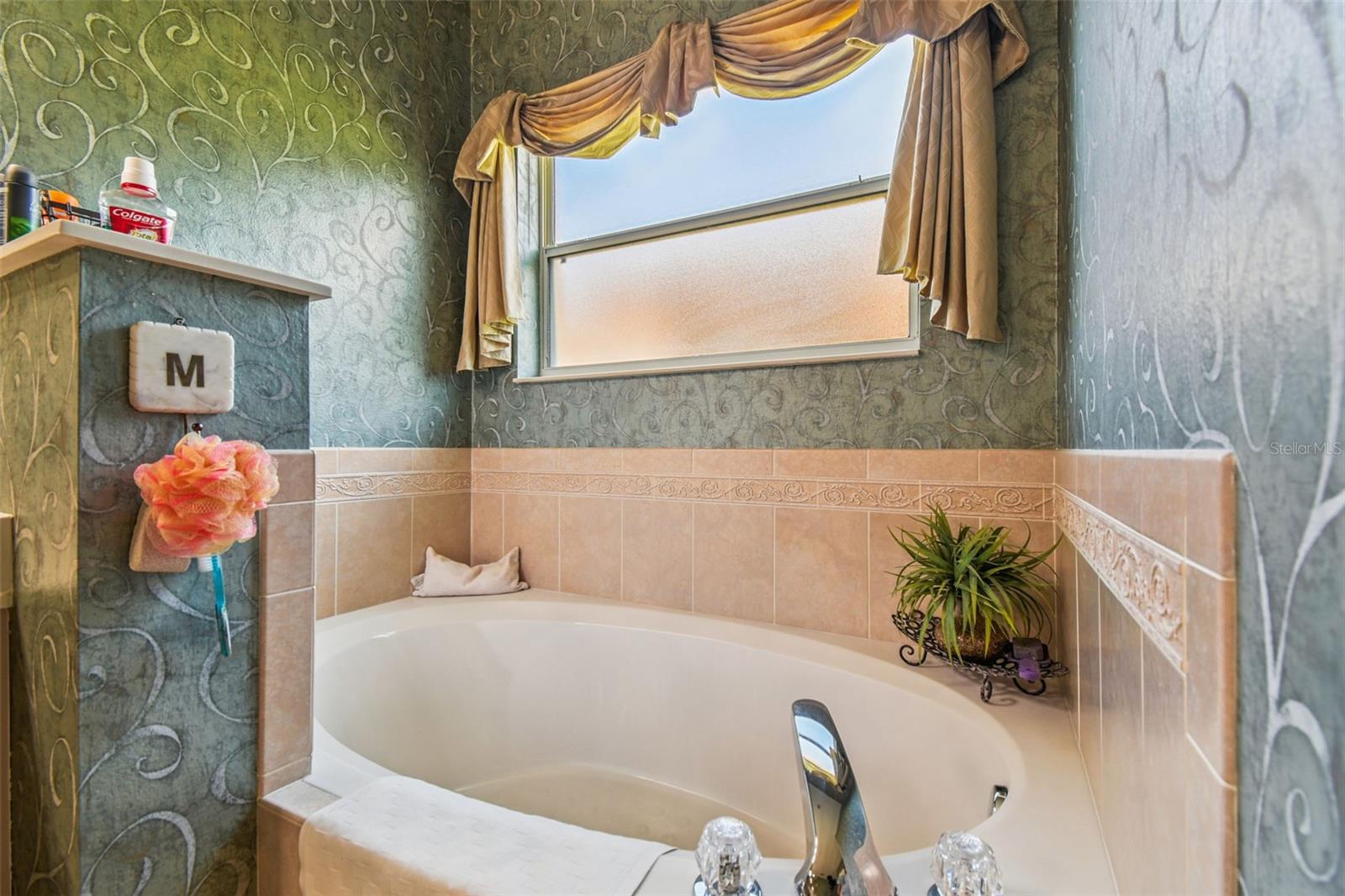Listing photo id 37 for 440 Cobblestone Loop