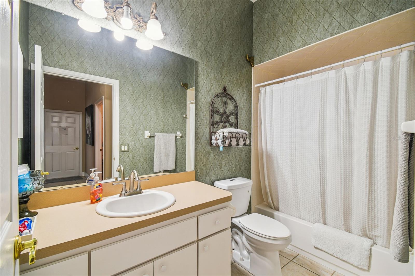 Listing photo id 39 for 440 Cobblestone Loop