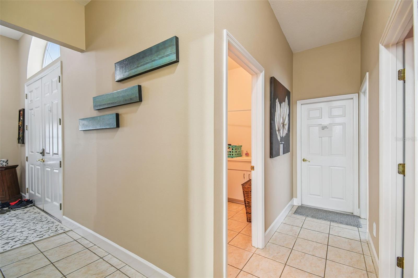Listing photo id 43 for 440 Cobblestone Loop