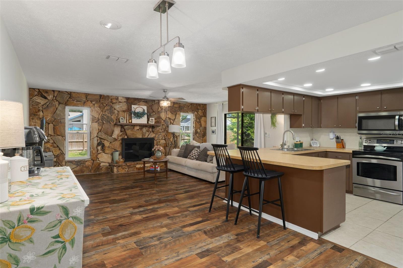 Image 10 of 28 For 7807 Duck Pond Court