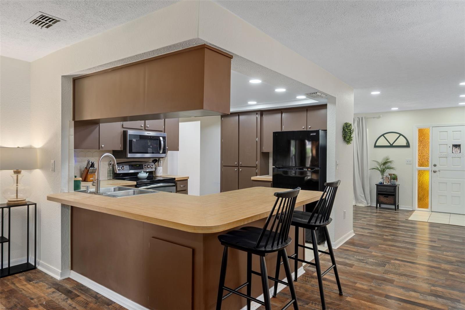 Image 14 of 28 For 7807 Duck Pond Court