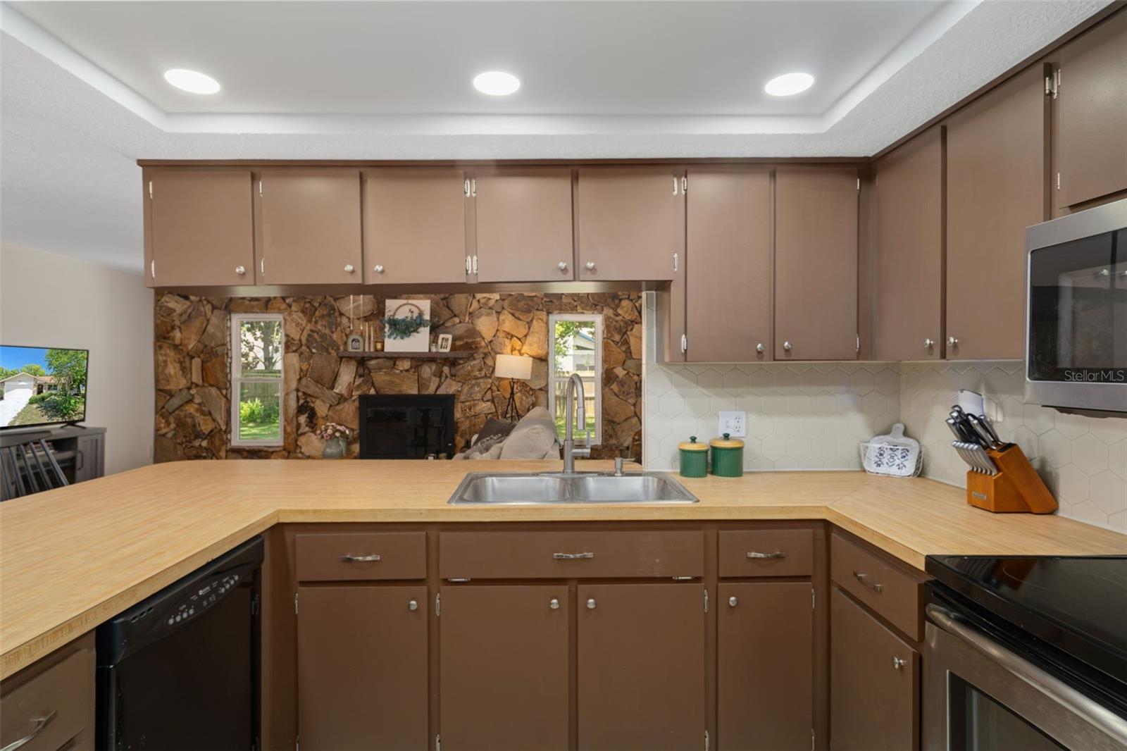 Image 17 of 28 For 7807 Duck Pond Court
