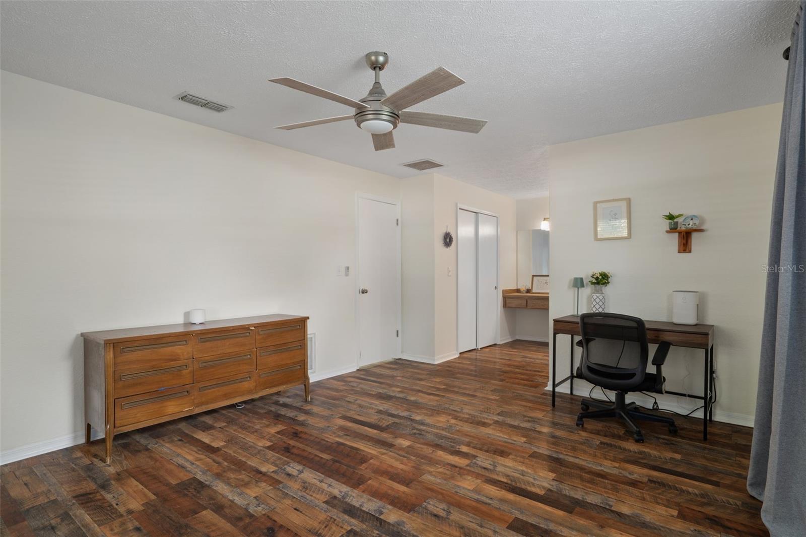 Image 21 of 28 For 7807 Duck Pond Court