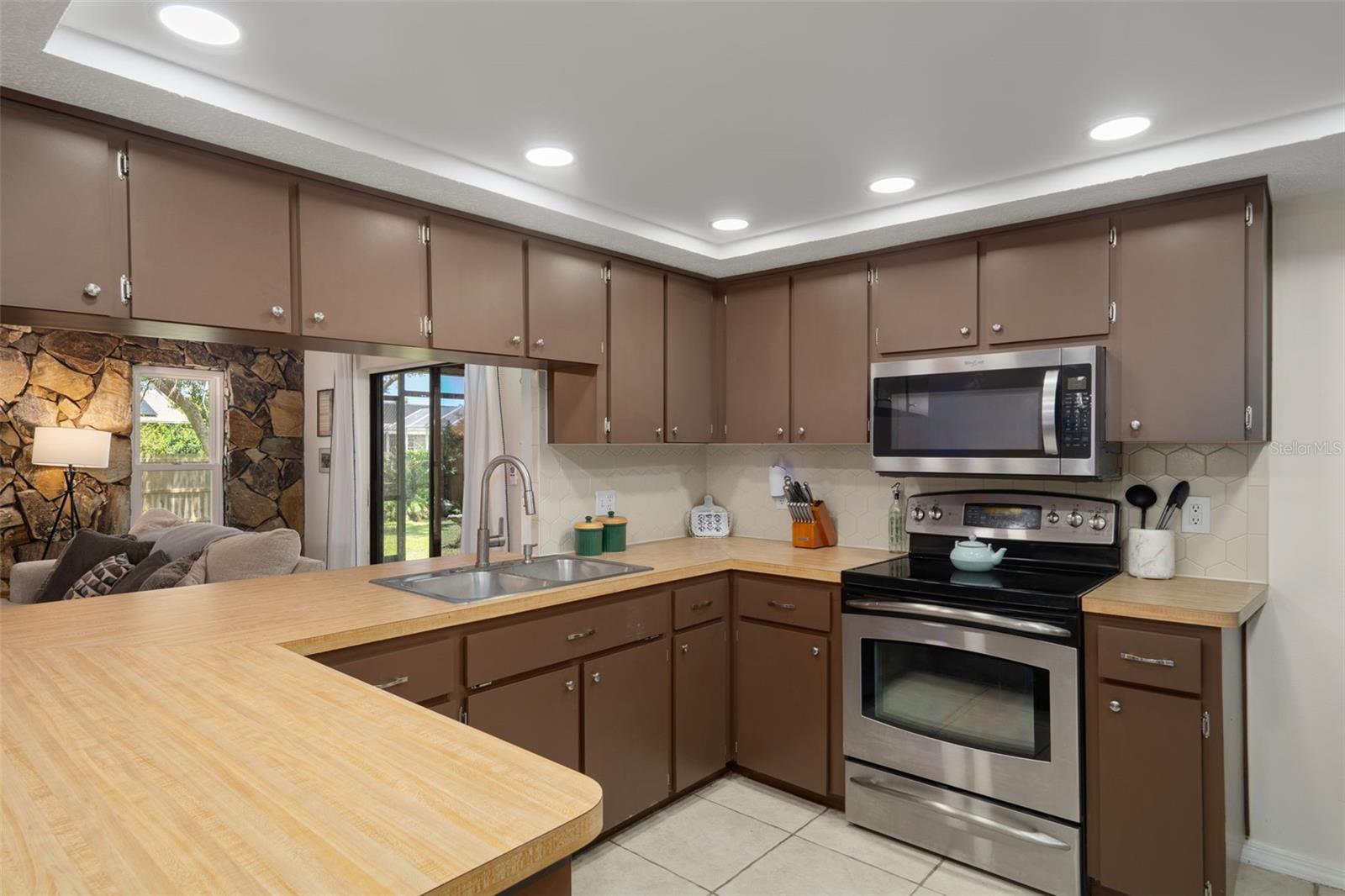 Image 4 of 28 For 7807 Duck Pond Court