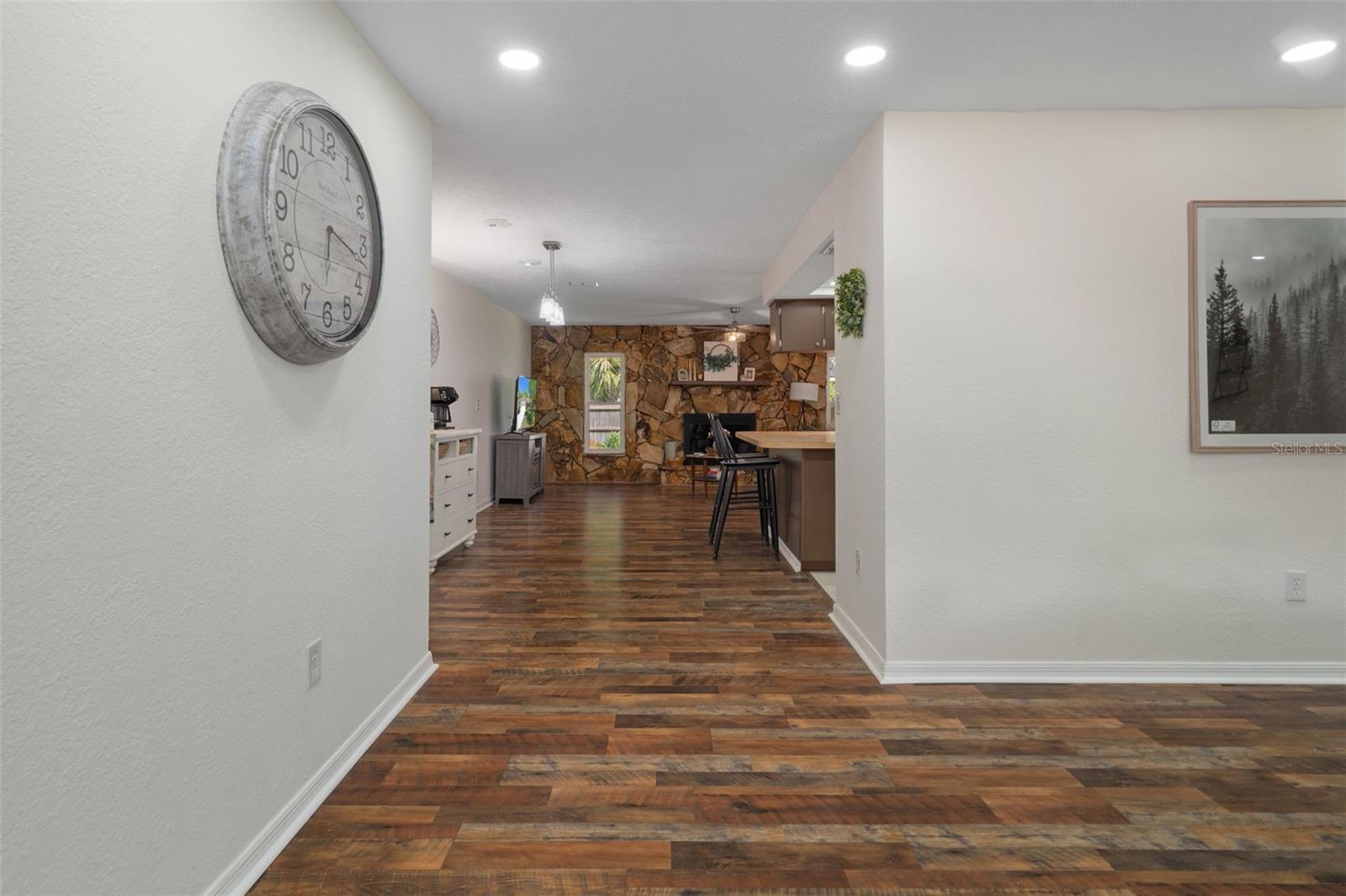 Image 6 of 28 For 7807 Duck Pond Court