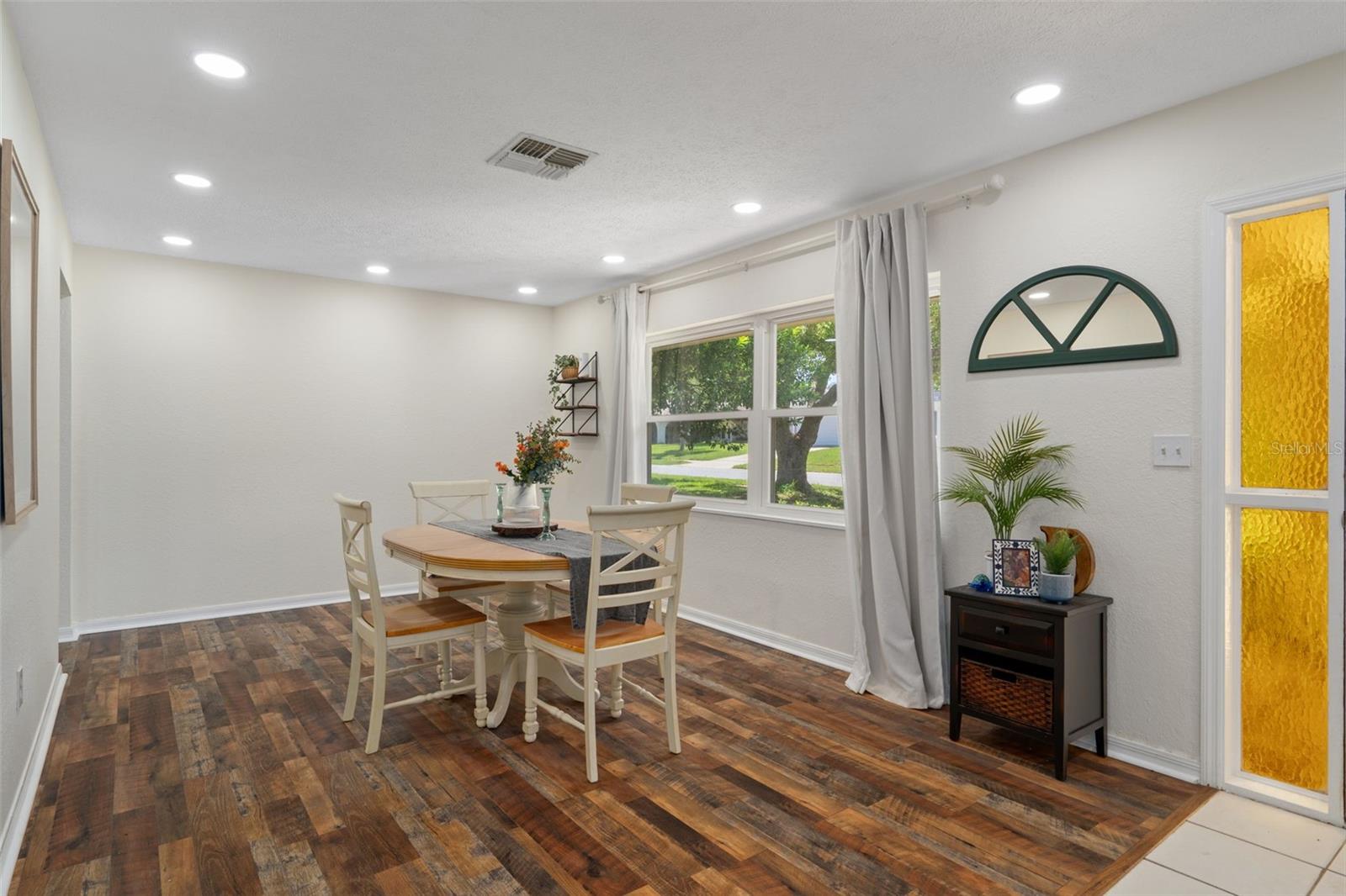 Image 8 of 28 For 7807 Duck Pond Court