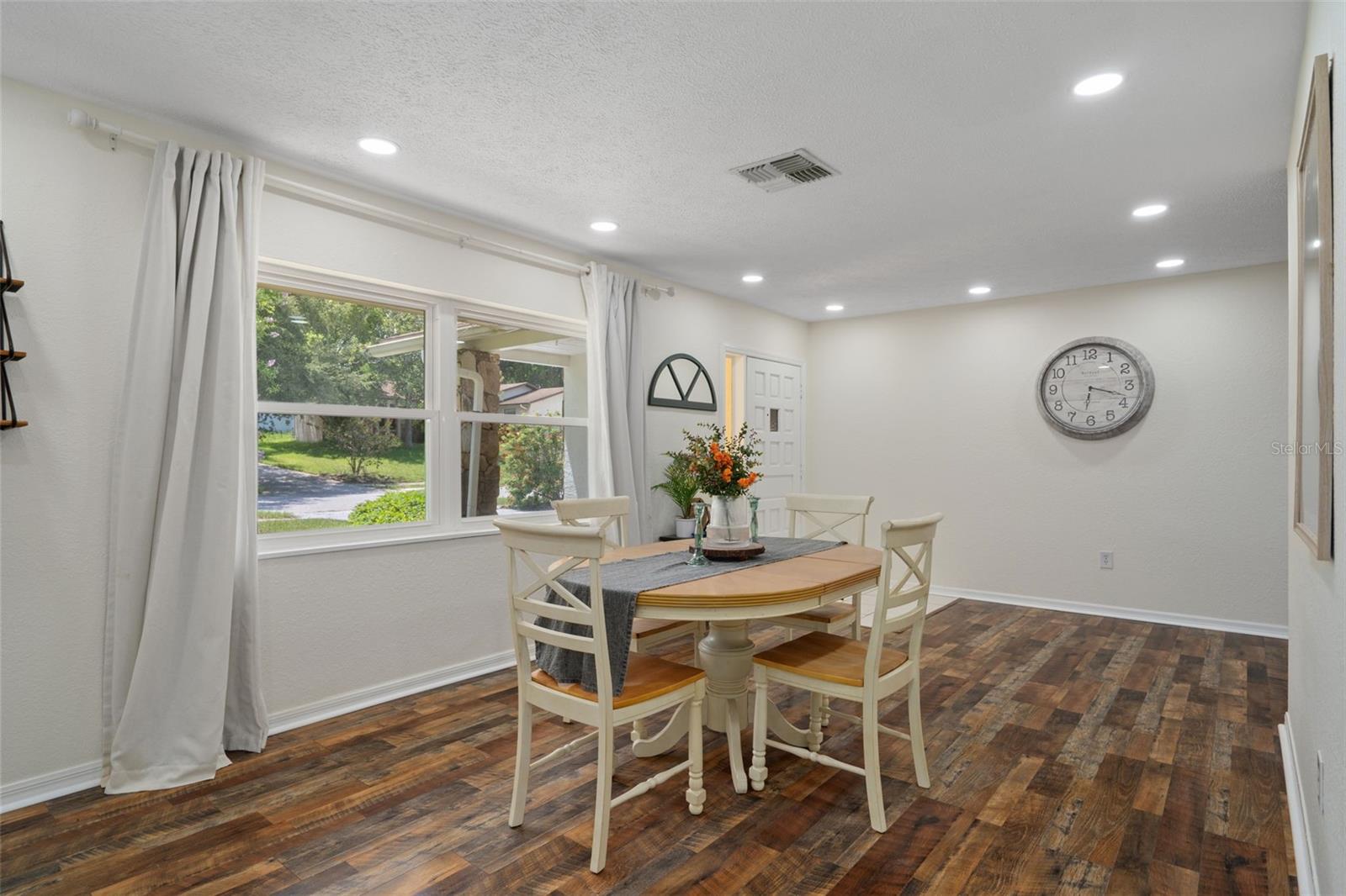 Image 9 of 28 For 7807 Duck Pond Court