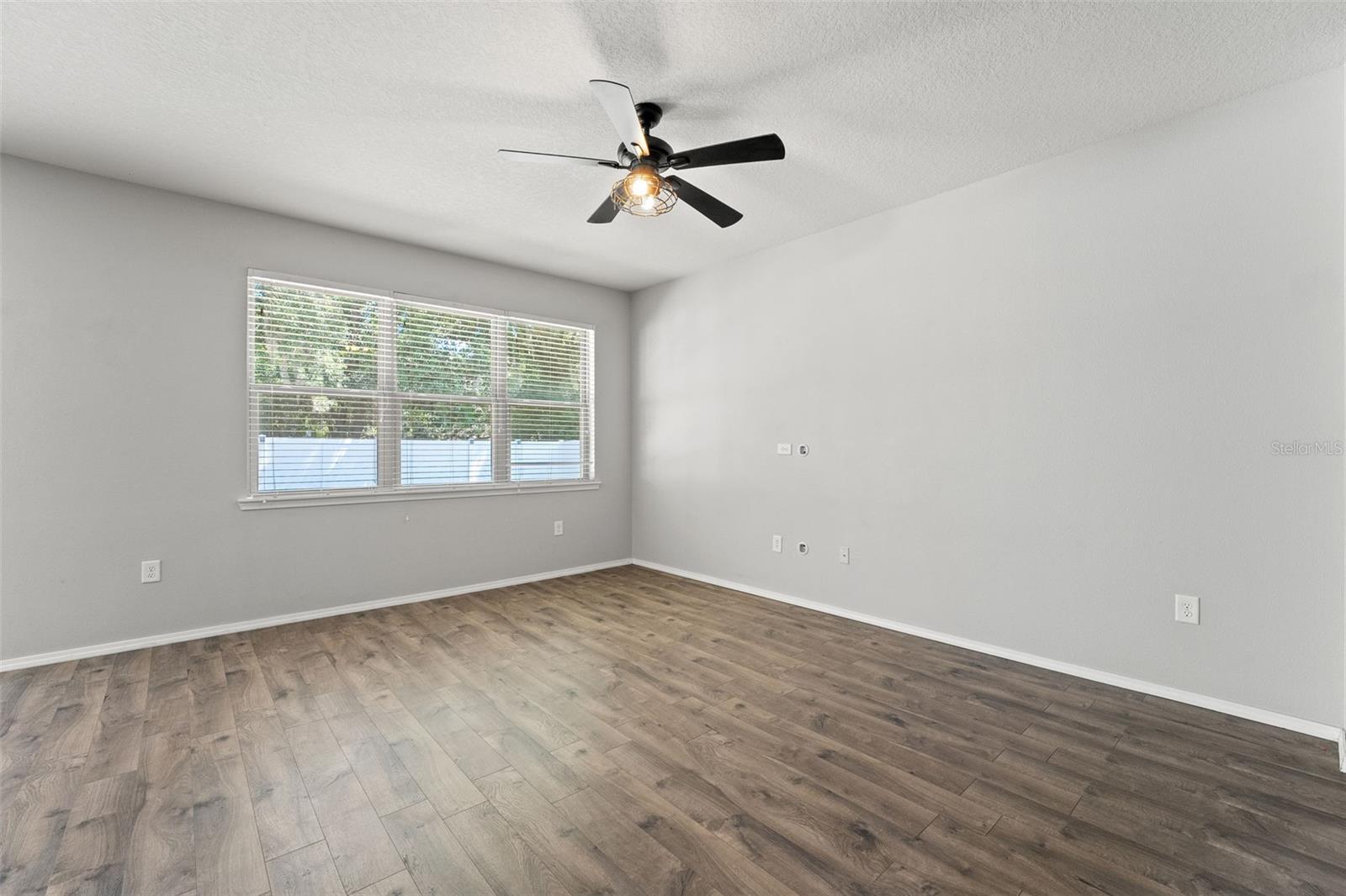 Image 10 of 61 For 15531 Stone House Drive