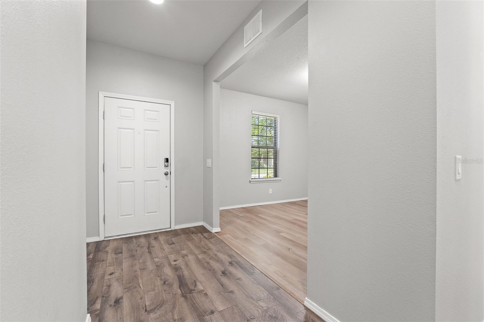 Image 5 of 61 For 15531 Stone House Drive