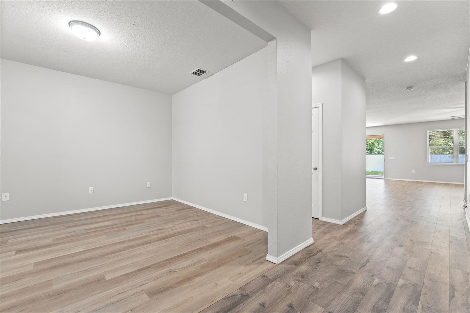 Image 6 of 61 For 15531 Stone House Drive