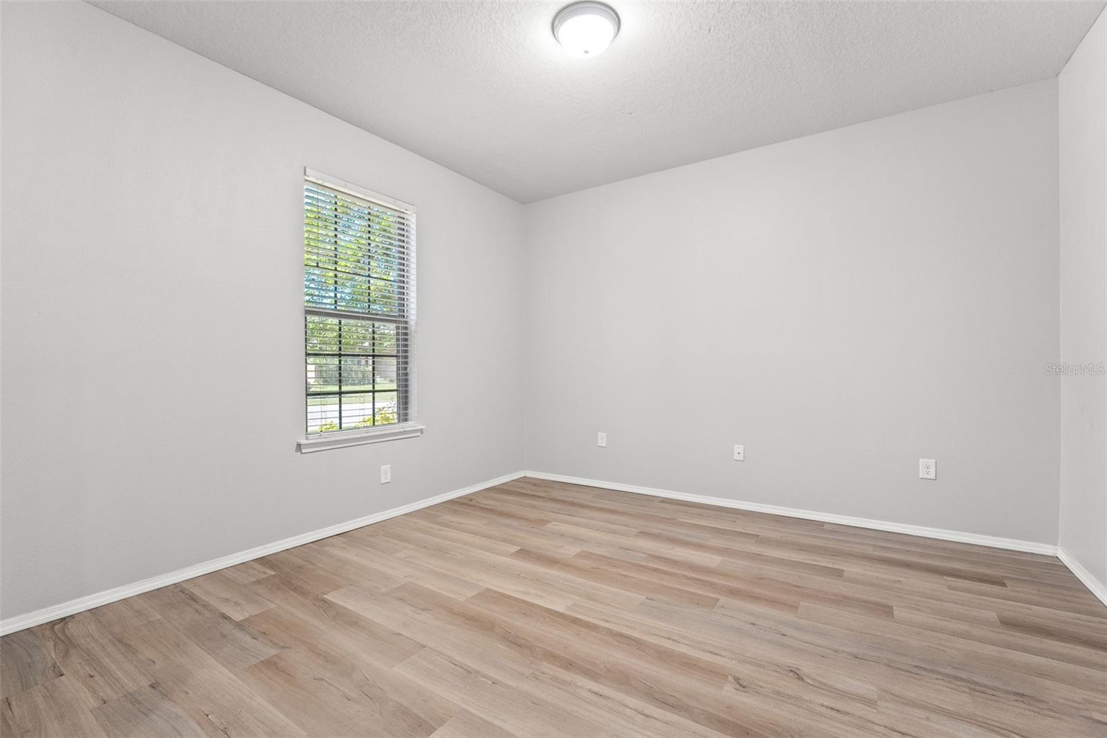 Image 8 of 61 For 15531 Stone House Drive