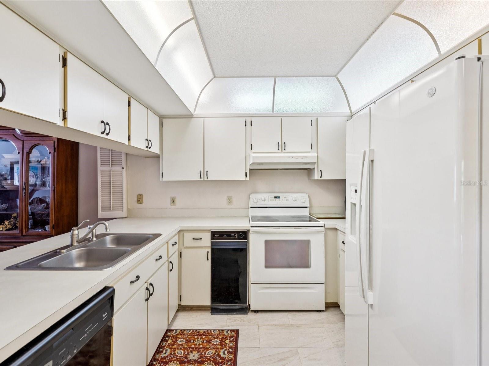 Image 10 of 48 For 12141 Spartan Way 202