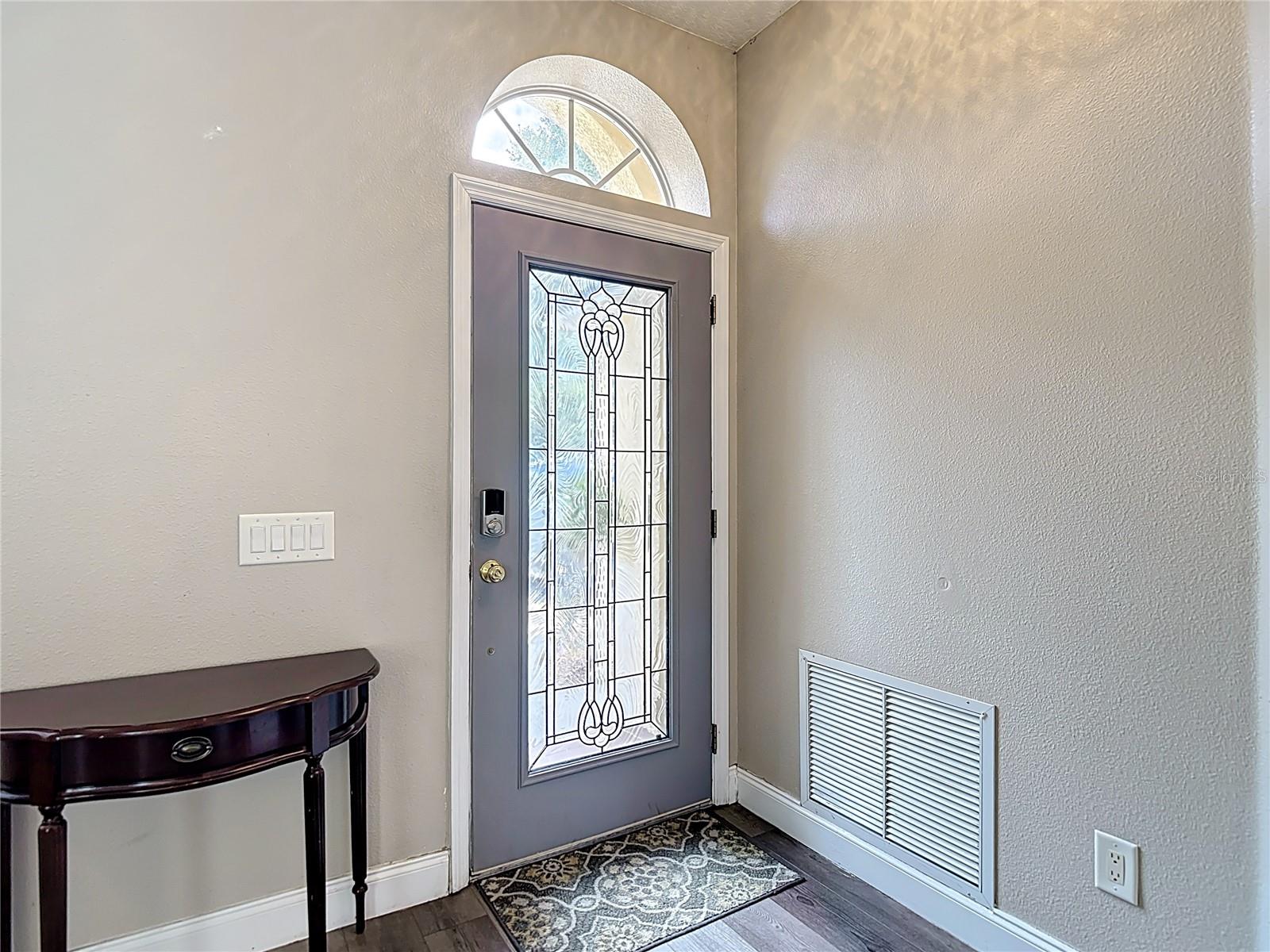 Listing photo id 8 for 9528 Baton Rouge Lane