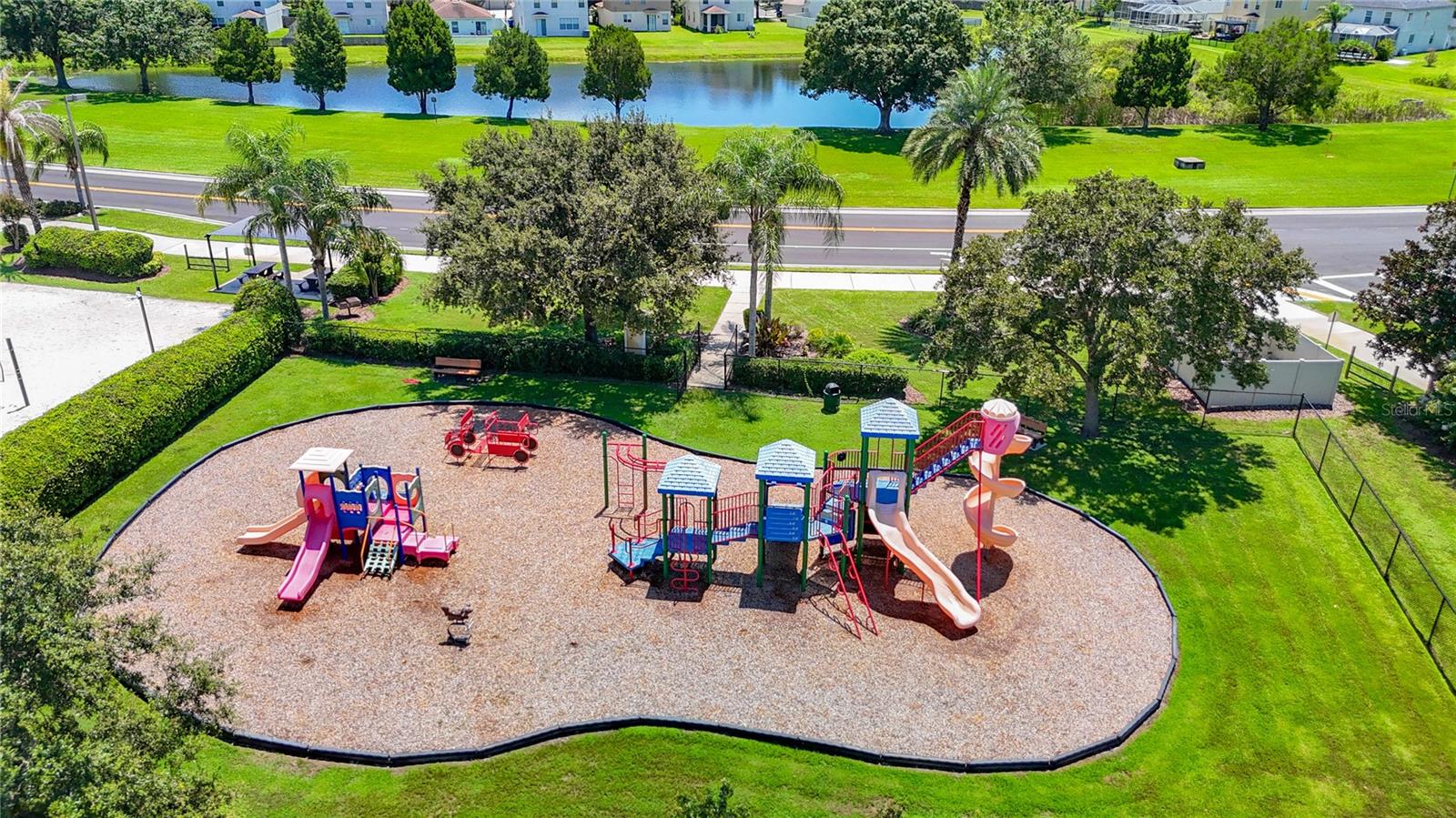 Listing photo id 69 for 9528 Baton Rouge Lane