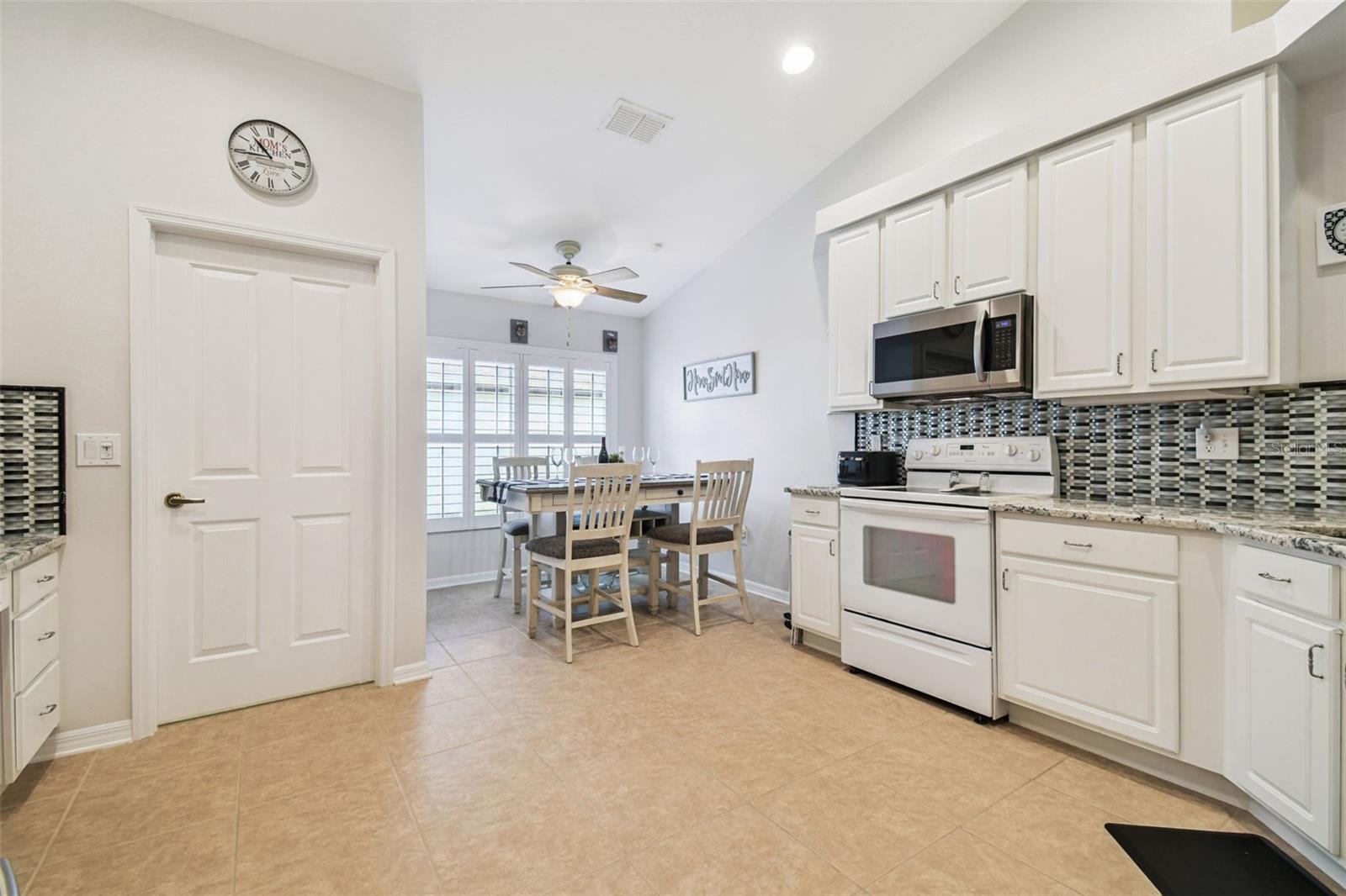 Image 17 of 85 For 7605 Kinnow Court