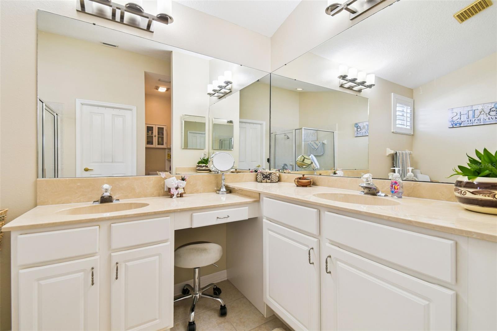 Image 35 of 85 For 7605 Kinnow Court